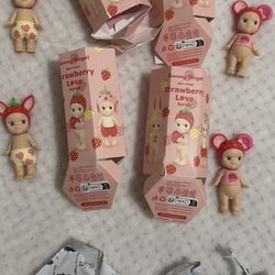 Sonny Angel Strawberry love series