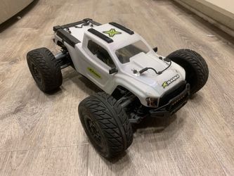Rlaarlo Omni terminator brushless  rc monster truck