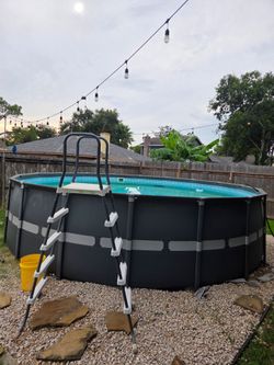 *** Intex Ultra XTR Above Ground Pool with Ladder $300 Everything Included ***