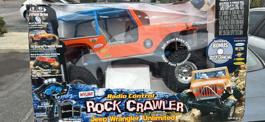 Nylint Rock Crawler Jeep Wrangler Unlimited 1:6 Scale RC