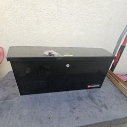 NEW STEEL TOOL BOX FOR TRAILER HEAVY DUTY,SET KEYS,NEW IN BOX 35"LONG X 13"TALL X 12" FRONT FOR ANY QUESTION TEXT ME PLEASE HABLO ESPAÑOL