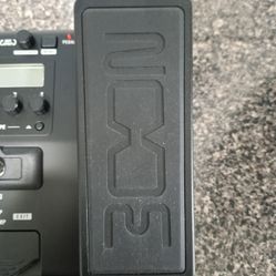 ZOOM  G3XN  Guitar Multi Effect Processor