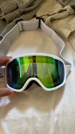 Giro Sport Design Ski/Snowboard Goggles – Mirrored Lens