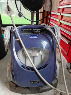 Polaris Alpha IQ Pool Cleaner