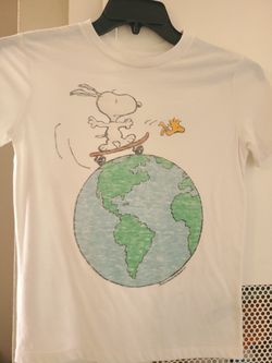 Snoopy Earth T-shirt