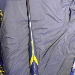 Easton Baseball Bat 30 In 19 oz