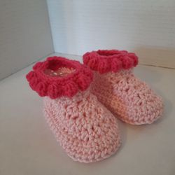 Two-tone pink baby booties