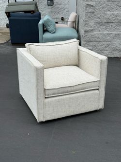 Joybird Dune Swivel Chair (Nico Oyster)