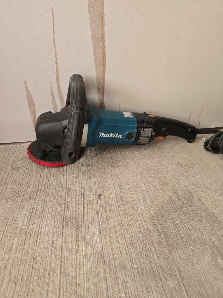 MAKITA Makita 9237C 7" Polisher
