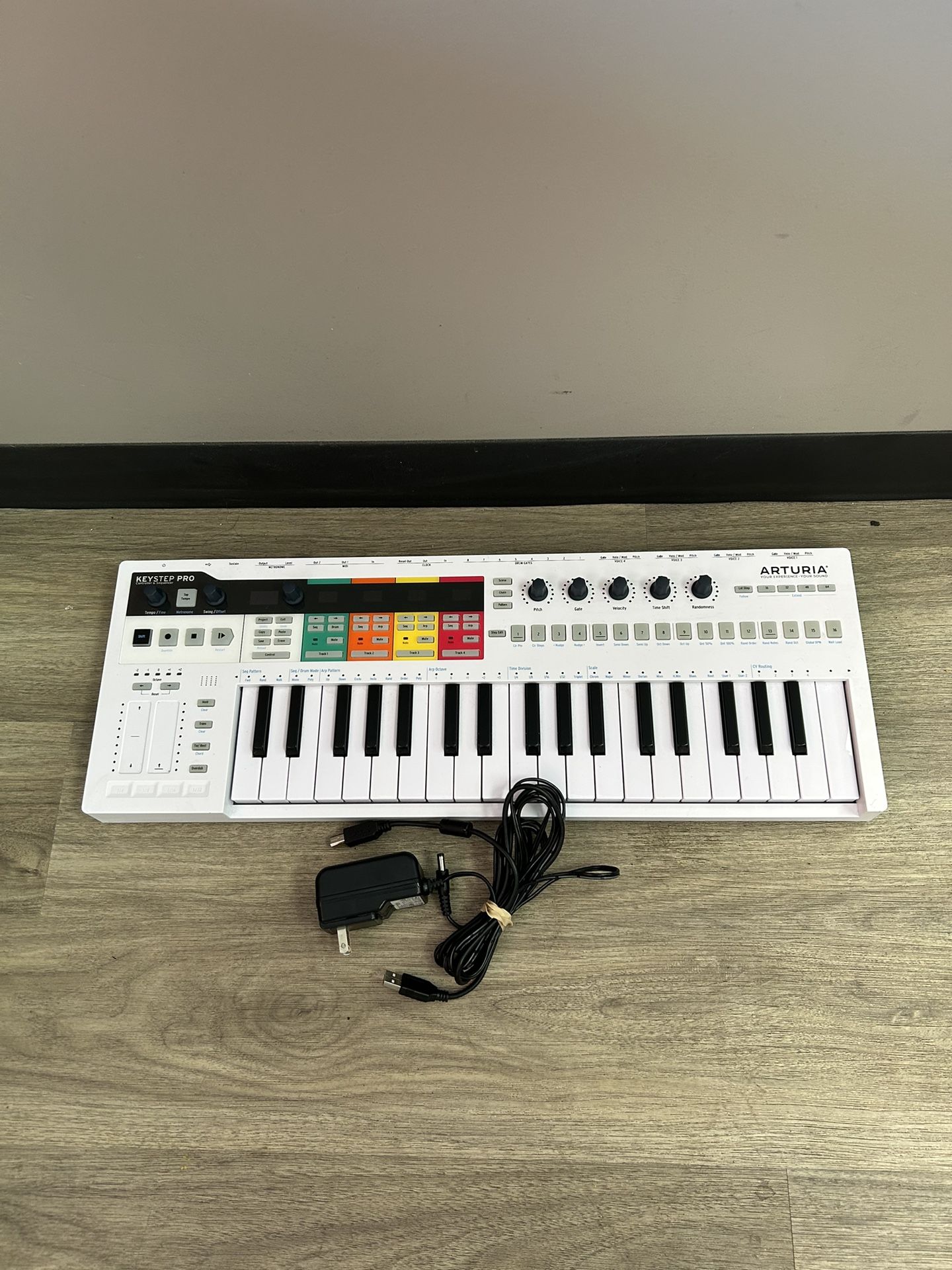 Arturia Keystep Pro MIDI Controller/Sequencer/Keyboard