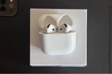 Air Pods 4