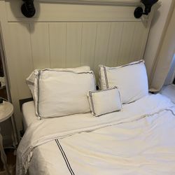 Queen Size Bedroom Set