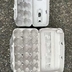 Egg Cartons 100 Dozen trading for $18 or 4 dozen chicken eggs or 5 dozen quail eggs 🥚  Locked Kent wa
