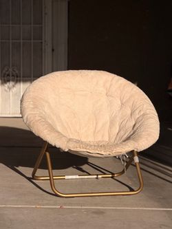 Cream Faux Fur Saucer Chair with Gold Frame – Foldable