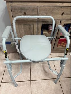 Drive Medical bedside commode