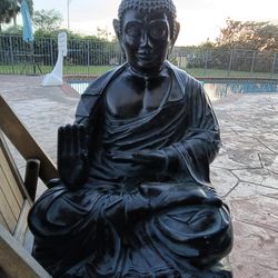 Taasib Sitting Budda