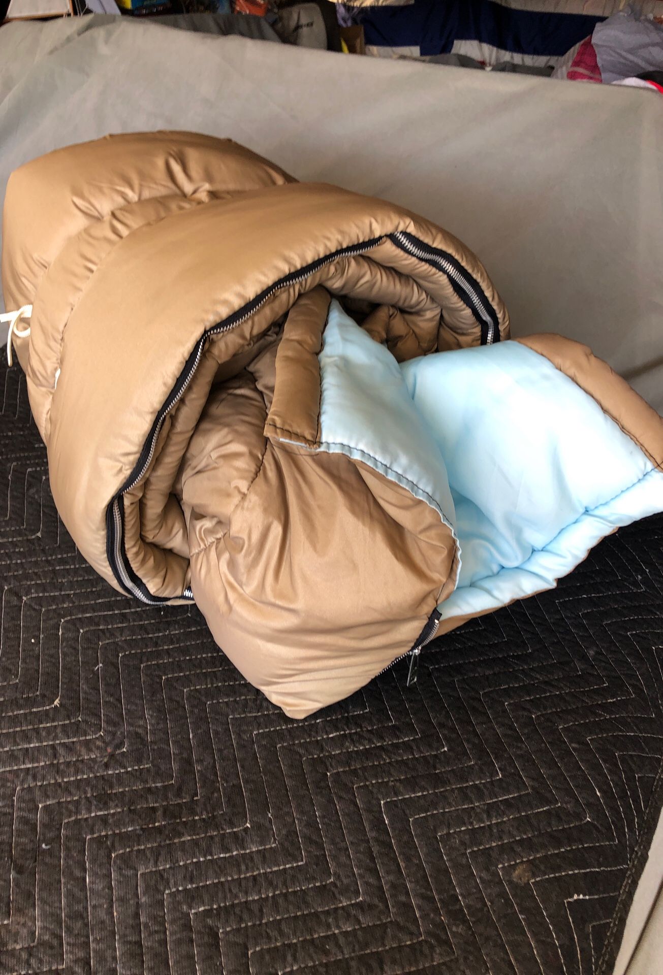 Sleeping bag for adult