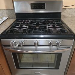 Stainless Steel Gas Range – 5 Burners – Works Perfect
