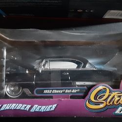 1:24 Scale 1953 Chevy Bel-Air
