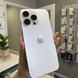 iPhone 14 Pro Max 256Gb Silver Like New Unlocked For Any Carrier With Warranty And AirPods For Free 
