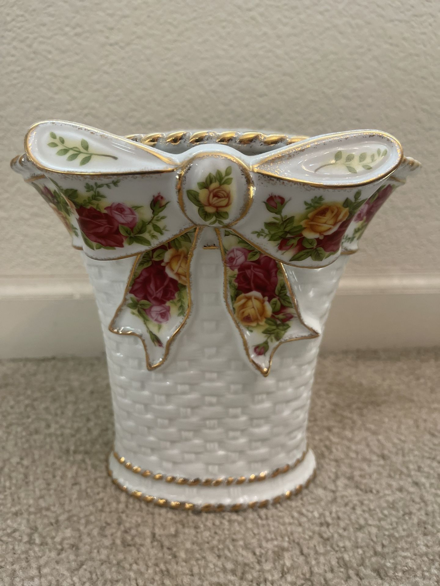 Royal Albert “ Old Country Rose “  