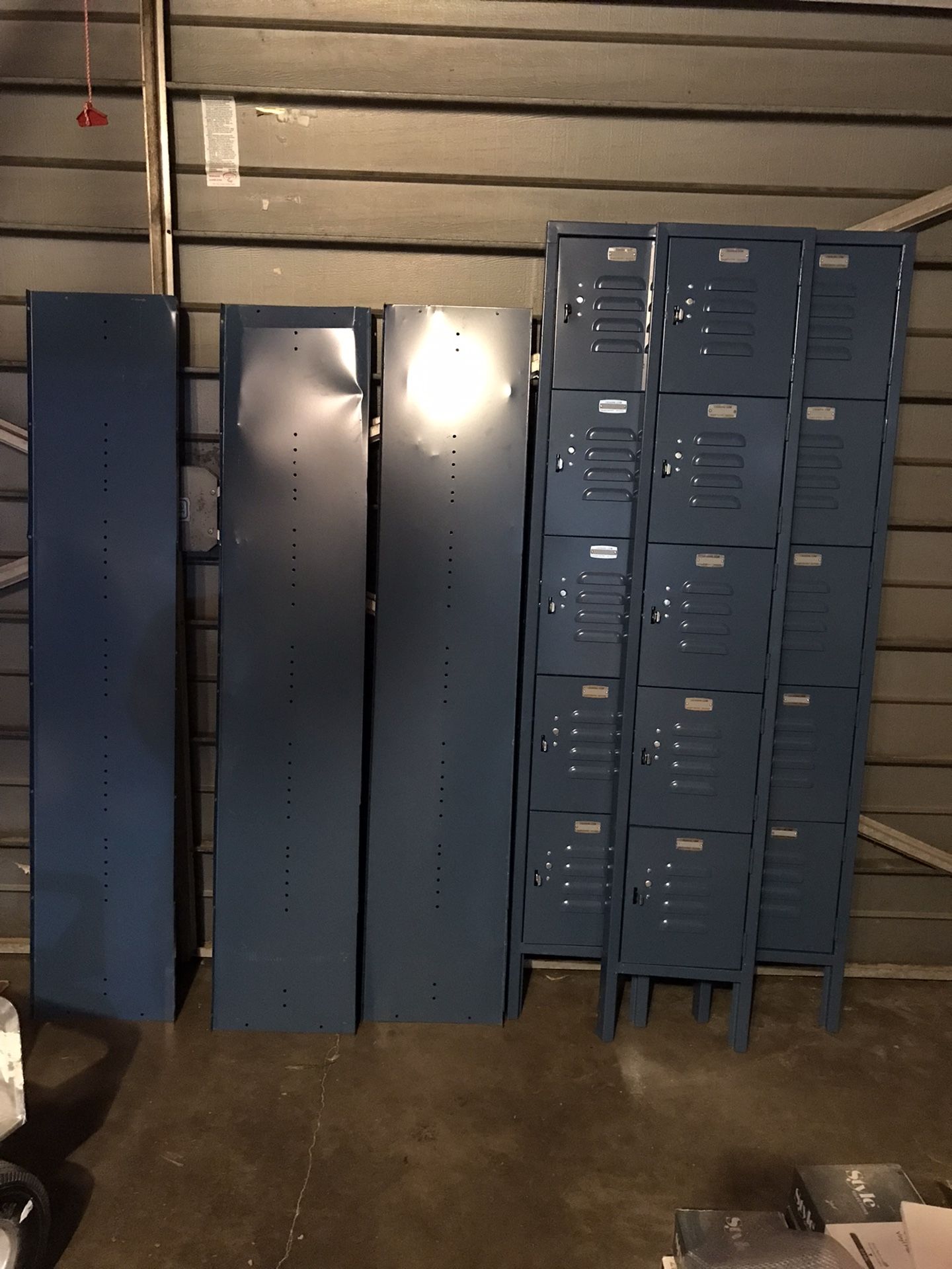 Lockers (Free)