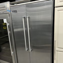 New Stainless Steel Viking 42” Side By Side Refrigerator Built In