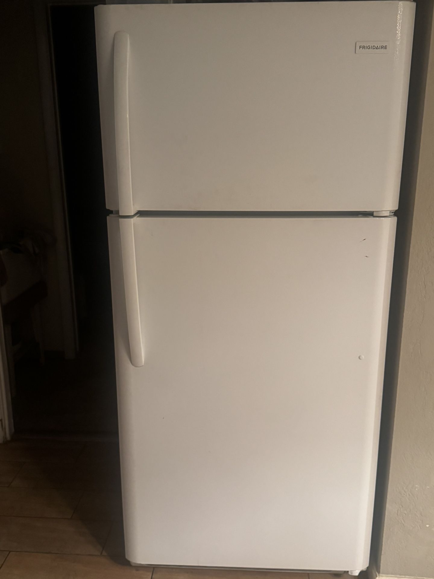 Frigidaire Cu. Ft Top Freezer Refrigerator