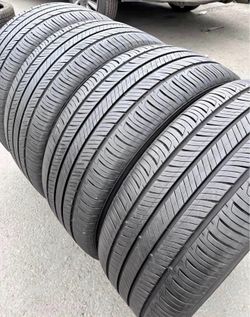 Vendo set de llantas 225/55r18 hankook con 80% de vida las 4