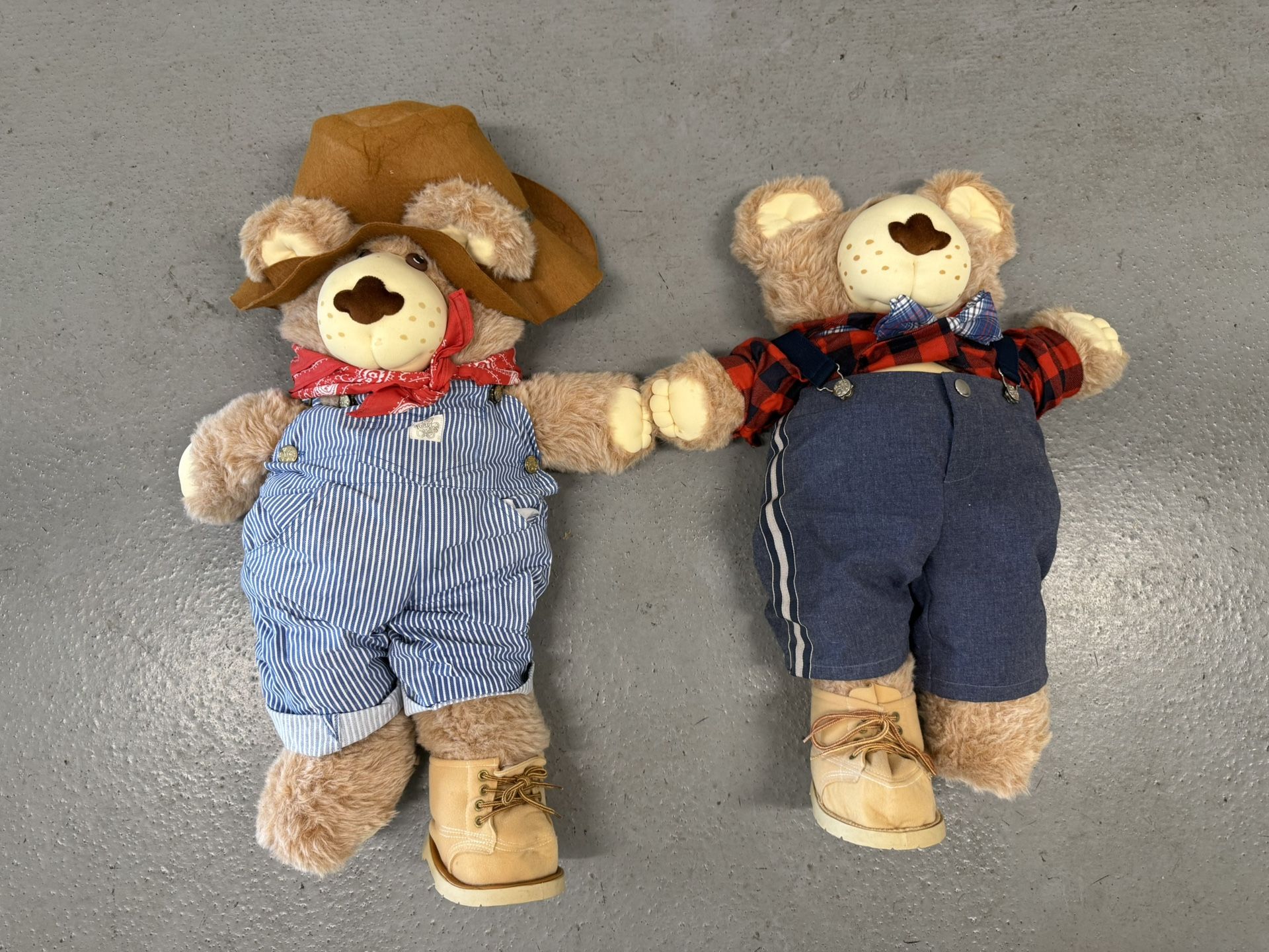 FURSKINS BEAR Bear Plush Xavier Roberts 22" Pinstripe Overall (Good condition) PICK UP IN CORNELIUS