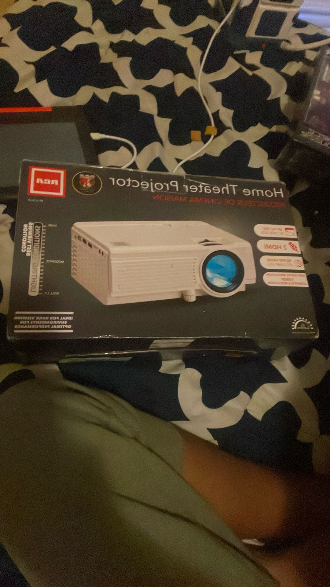 HOME THEATER PROJECTOR
