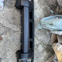Front bumper cover Jeep liberty 2002 to 2004