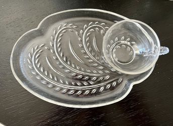 Luncheon Set: Clear Glass Leaf Design Plates and Cups