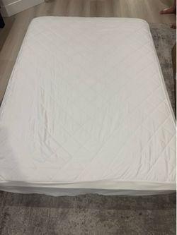 Full size mattress