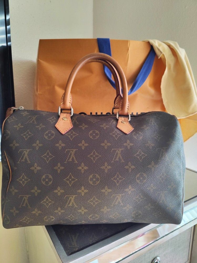 Louis Vuitton Speedy 40