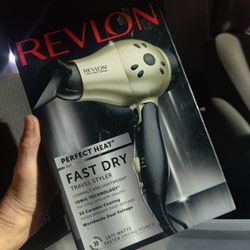 Revlon Dry Fast Blow Dryer 