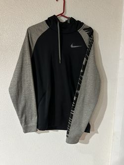 Men’s NIKE hoodie Size L
