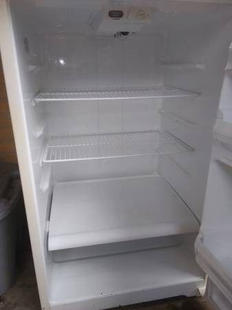 WHIRLPOOL REFRIGERATOR 