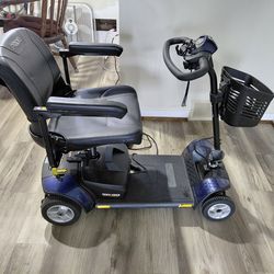 Mobile go go scooter