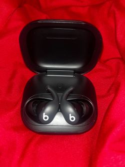 Powerbeats Fit (2025) Wireless Earbuds – Excellent Condition