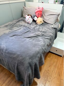 IKEA bed with 4 drawers size double