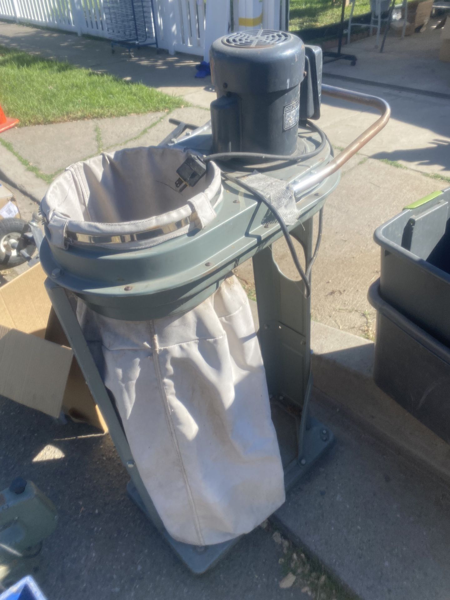 Vacuum For a Table Saw
