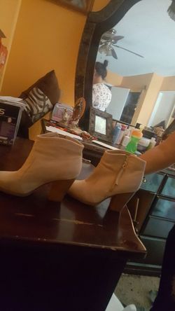 Like new boots used once er twice