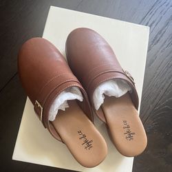 Brand new Style & Co Clogs 5.5