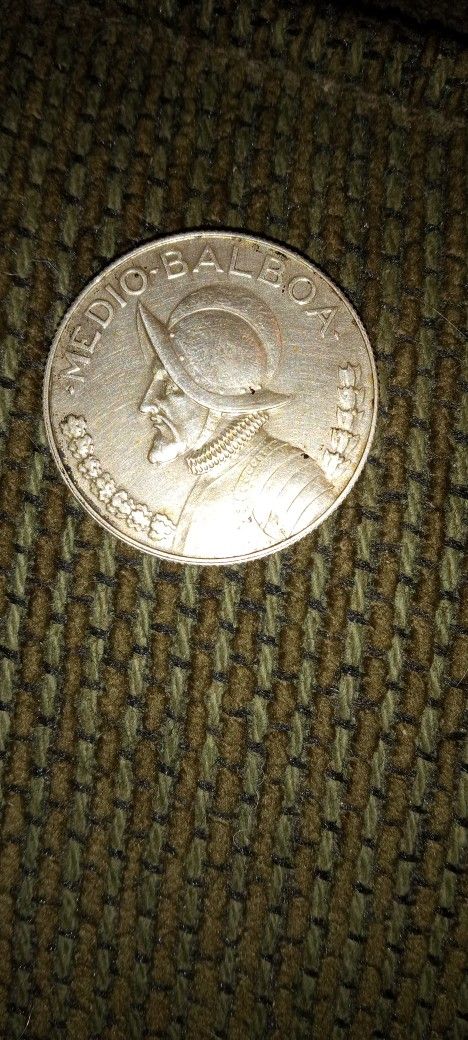 MEDIO BOLIVAR Antique