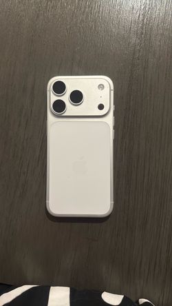 iPhone 17 Pro 256GB Unlocked - Like New