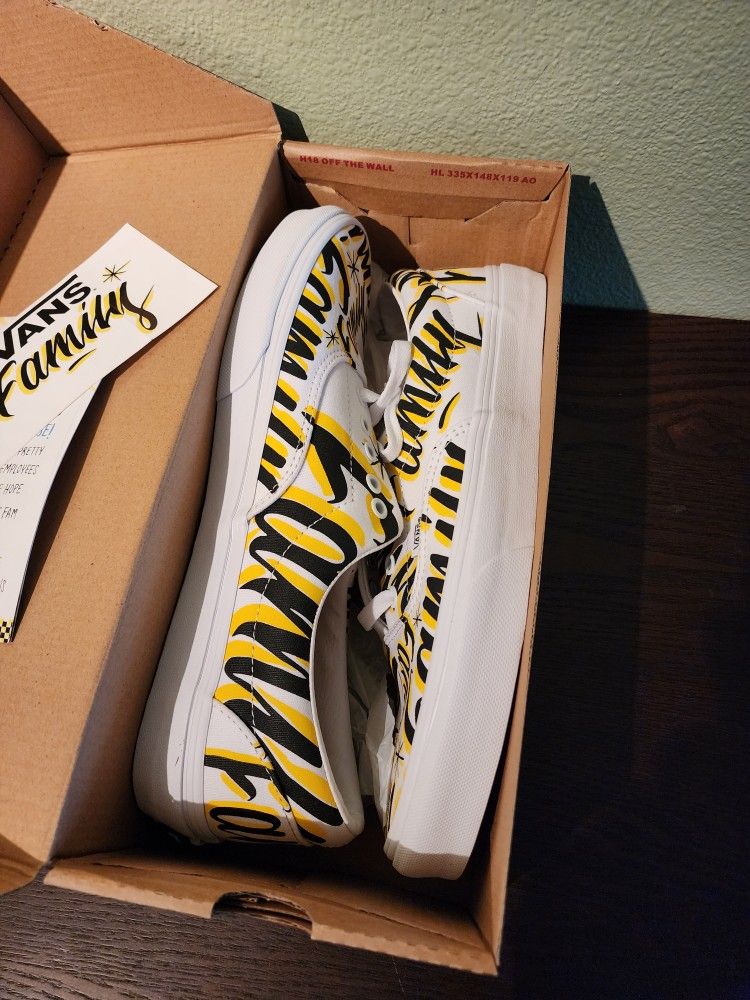 Vans - Family Edition Men's 11.5 (NEW)