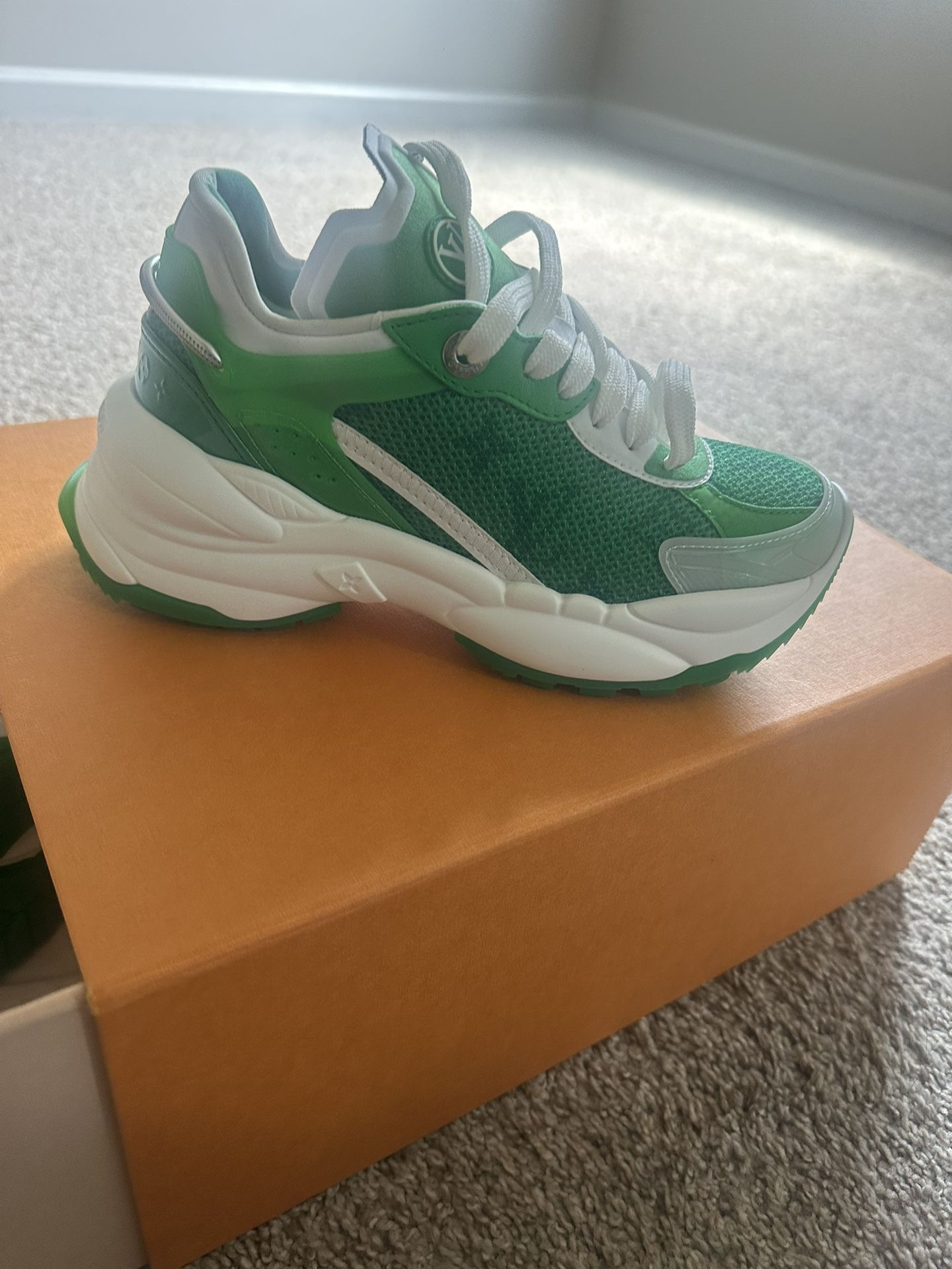 Louis Vuitton Shoes Size 34