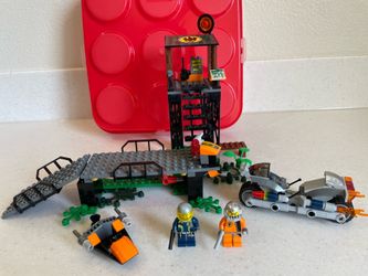 LEGO swamp raid