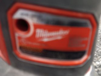 Milwaukee 6 Inch Palm Sander M18